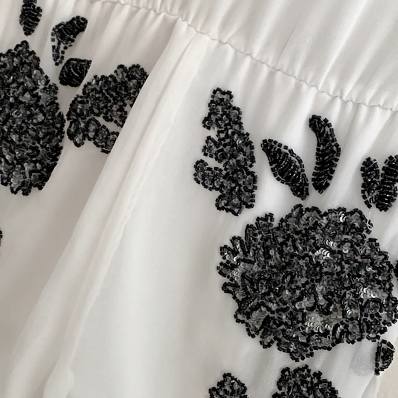 White romper from ZARA. Size Small, long sleeve - Picture 2 of 2